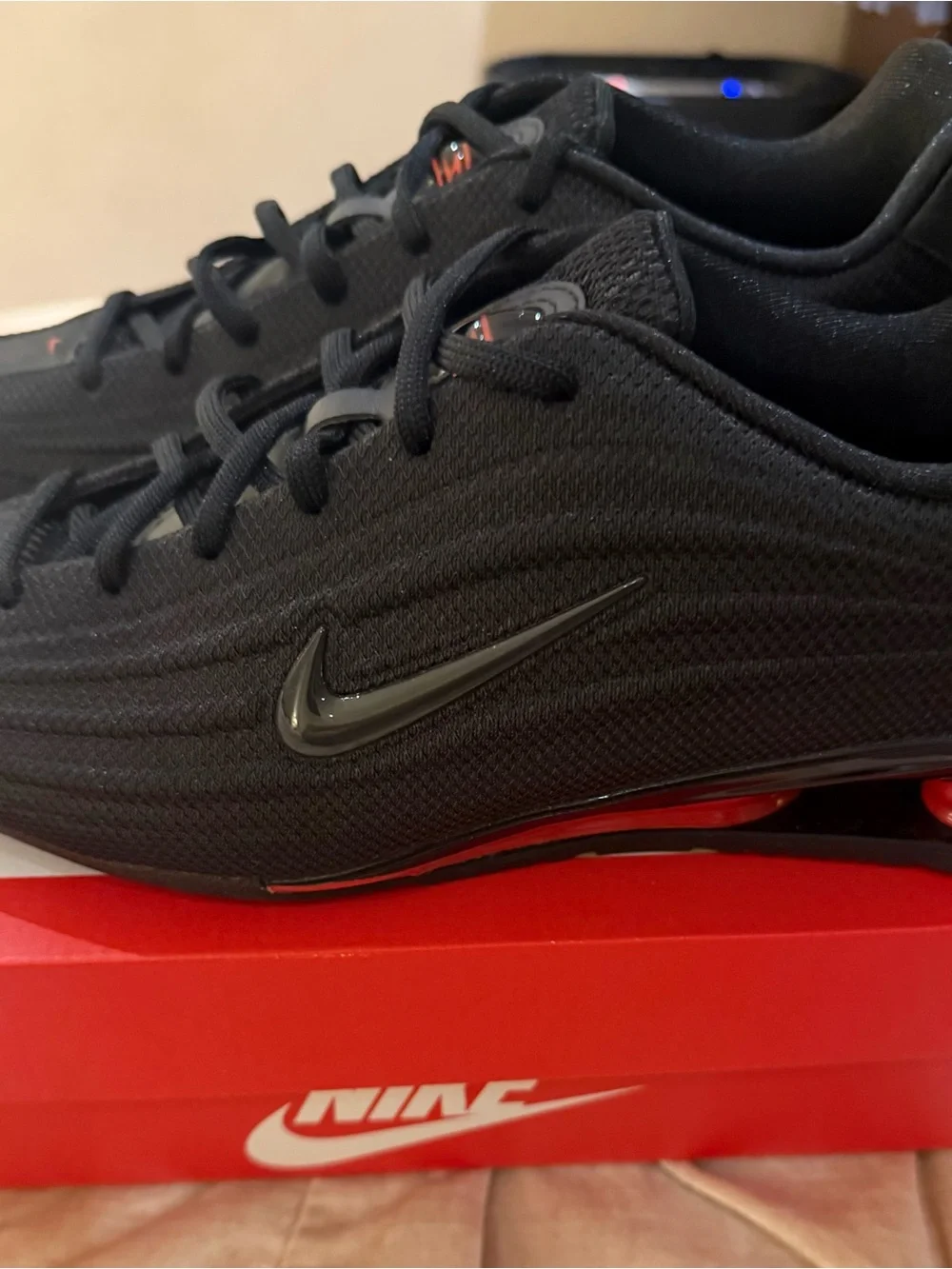 Nike Shox Z Black Sneakers with Red  Accent